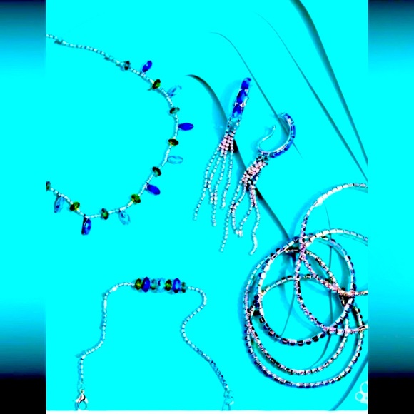 Paparazzi Jewelry - 🔵💎🔵 FASHION FIX “FIERCELY 5TH AVENUE” ~ PAPARAZZI❗️4 PIECE SET❗️🔵💎🔵